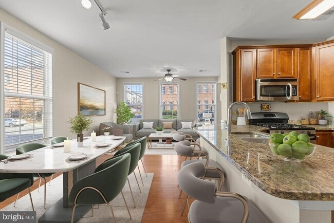 Building Photo - 19441 Promenade Dr