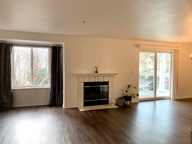 Foto del edificio - Welcome home to this beautiful, renovated ...