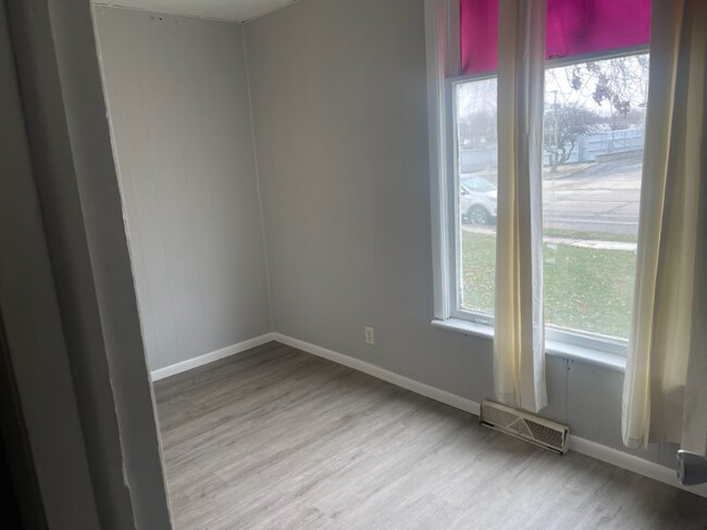Foto del edificio - 901 W Beardsley Ave