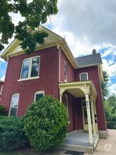 Building Photo - 621 S 12th St