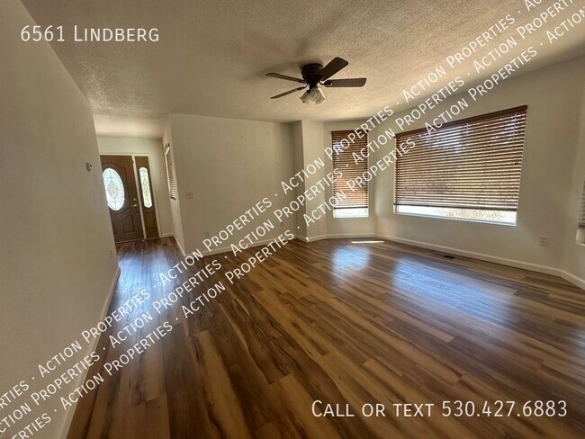 Building Photo - NEW Reduced Price. Adorable 2-bedroom cott...