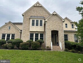 Building Photo - 21835 Knob Hill Pl