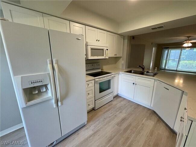 Building Photo - 28281 Pine Haven Way