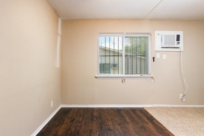 Foto del edificio - 7131 Glen Terrace