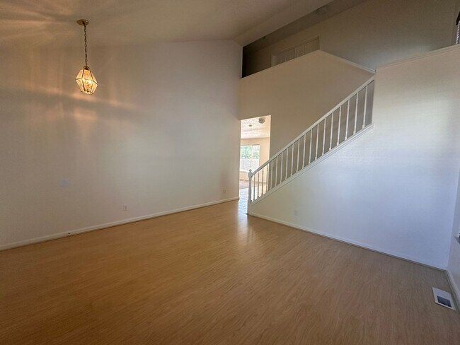 Foto del edificio - West Eugene 4 Bedroom Treasure