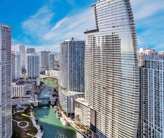 Building Photo - 200 Biscayne Boulevard Way