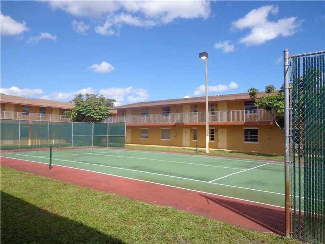 Foto principal - 1 BED/ 1 BATH OAKLAND PARK