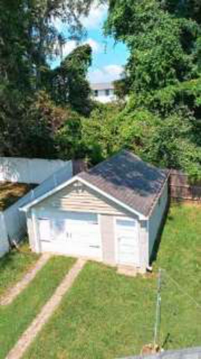 Building Photo - Dozier Pl