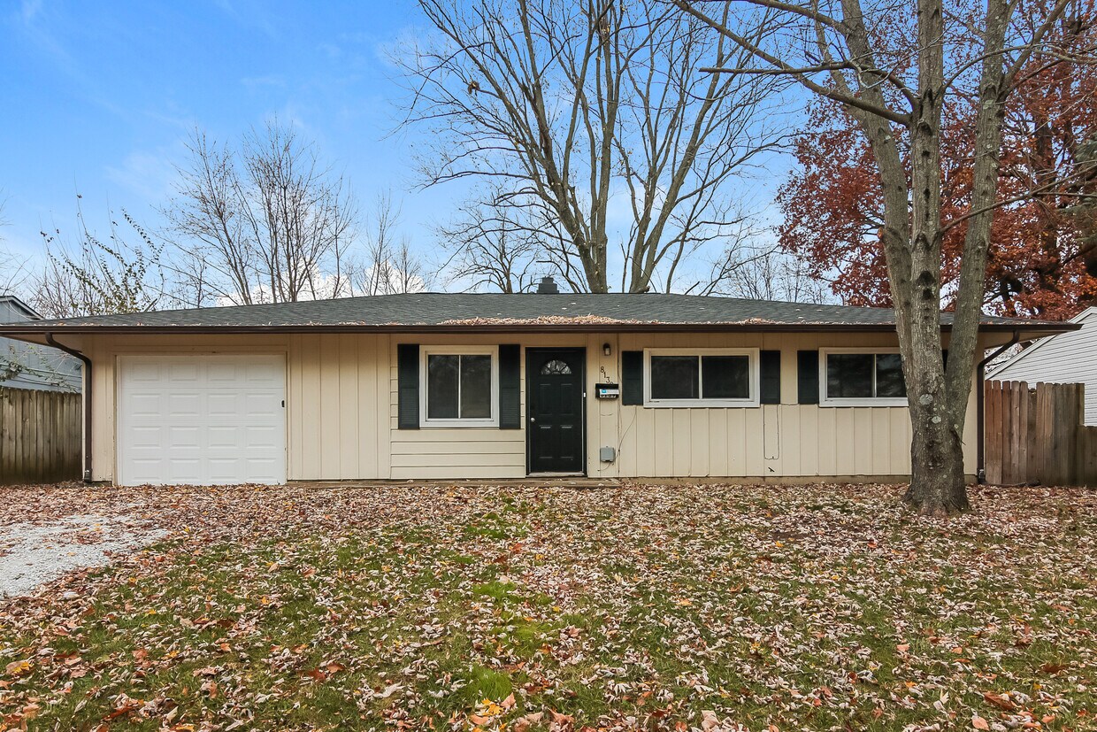 Primary Photo - 8139 Barry Rd