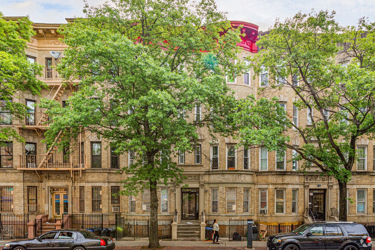 Building Photo - 639 Flatbush Ave