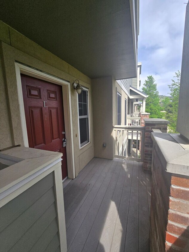 Foto principal - Available Now! Dakota Ridge 2 Bedroom 2.5 ...