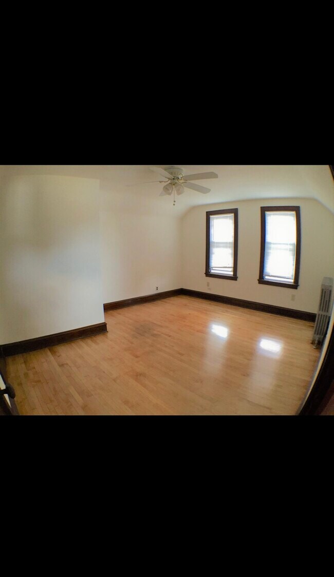 Foto del edificio - 3754 E Allerton Ave