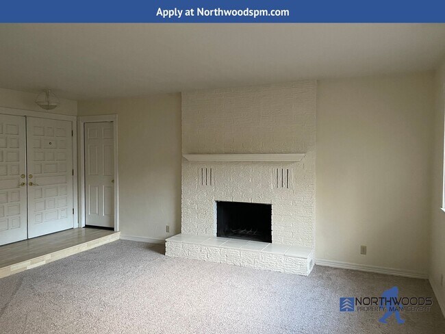 Building Photo - 518 Girard Cir