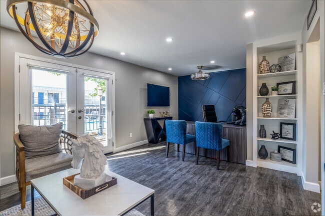 Oficina de arrendamiento - The Ashley at Bluffview Apartments