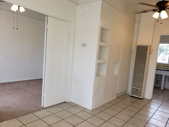 Building Photo - Charming North Park unit! (4314 Utah)