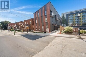 Building Photo - 15 Cedar St N