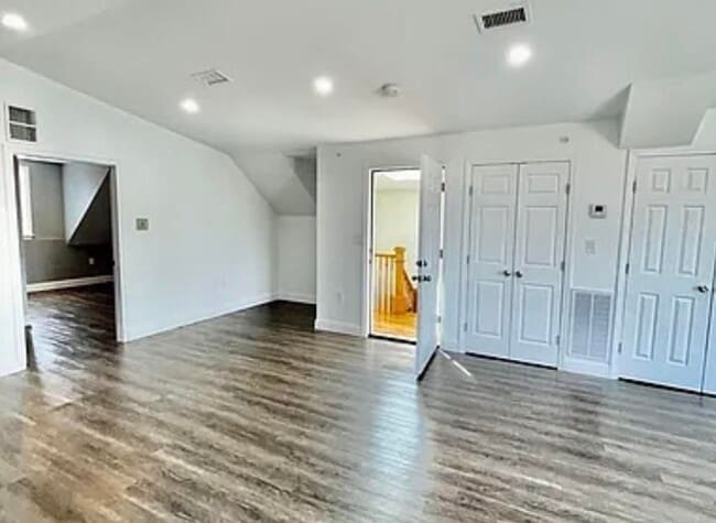 Building Photo - 55 Dale St