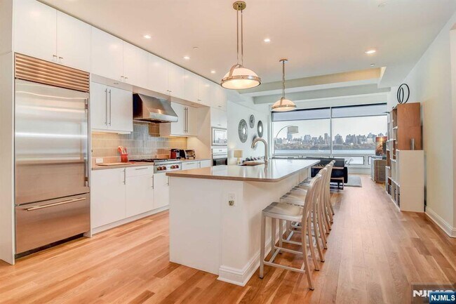 Foto del edificio - 9 Somerset Ln