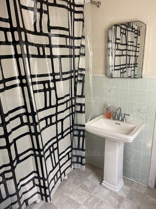 Foto del edificio - $850 - 2 bed 1 bath - Single Family Home