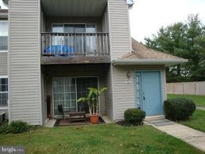 Foto del edificio - 704 Briarwood Ct