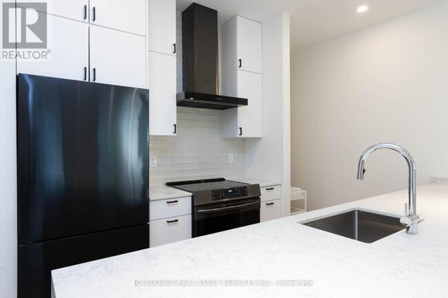 Building Photo - 60 Jones Ave