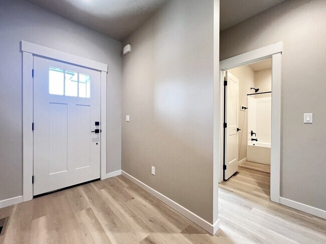 Foto del edificio - 2300 S Hurd Ave