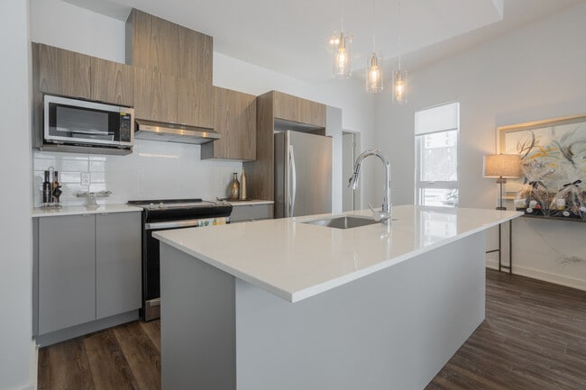 Building Photo - Project Loumii