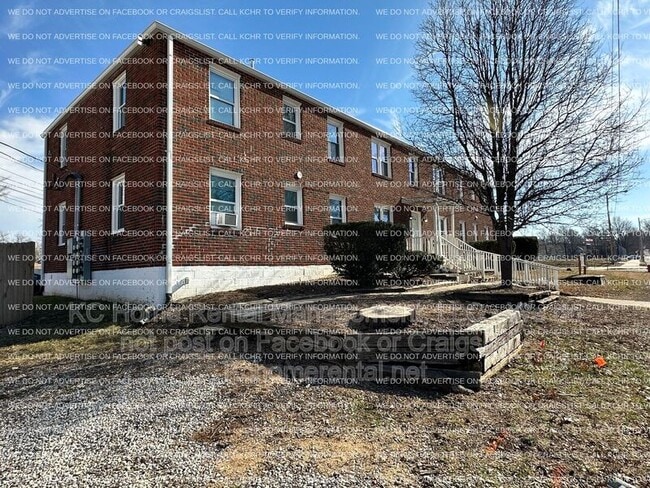 Building Photo - 901 N 16 St