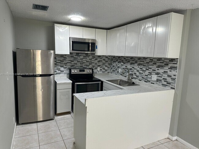 Foto del edificio - 11544 NW 44th St