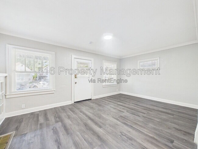 Foto del edificio - 3310 Tracy Ave
