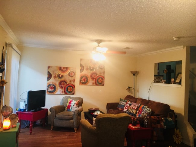 Building Photo - 1707 Aquarena Springs Dr