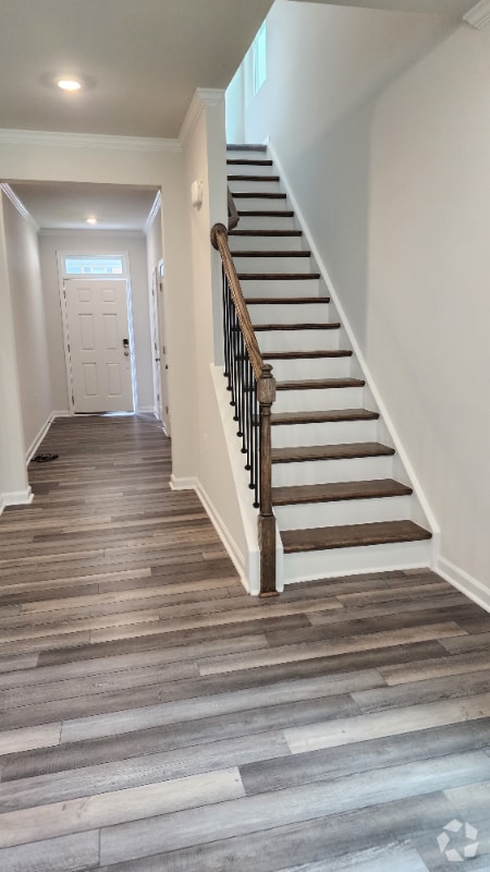 Building Photo - 1520 Foal Run Trl