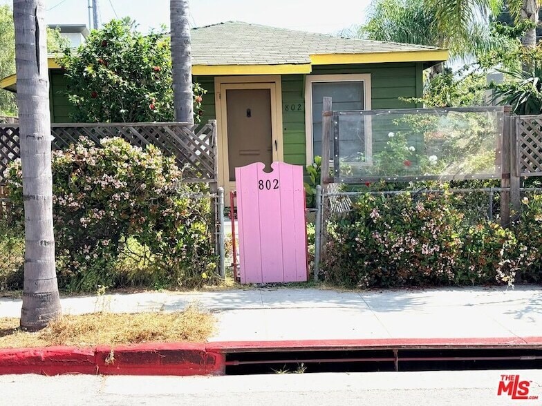 Photo - 802 Superba Avenue Unit