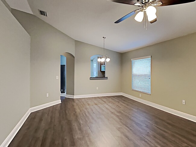 Building Photo - 10040 Landport Way