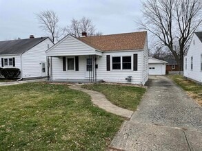 Building Photo - 313 E Pierson Ave
