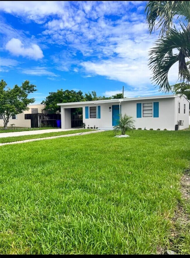 Building Photo - 1405 NW 12th St