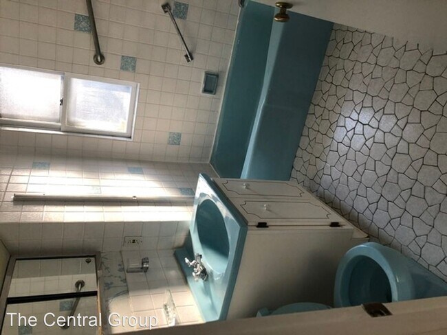 Building Photo - 2 br, 1 bath Apartment - 46 Crescent Street