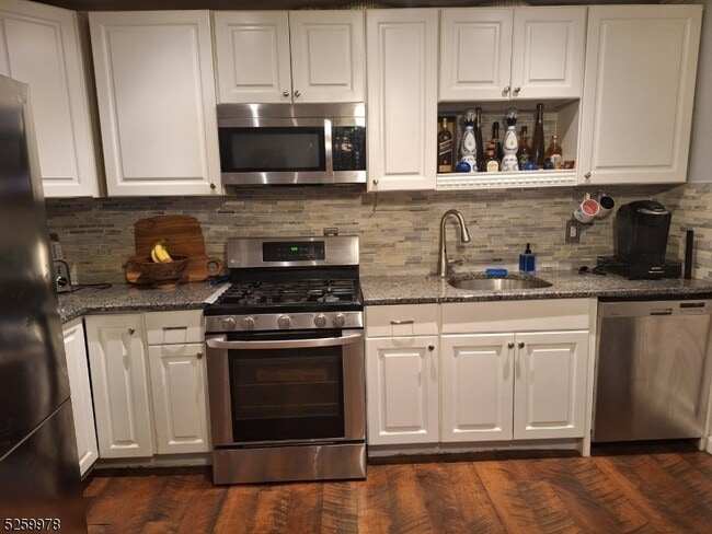 Building Photo - 15 Golden Square