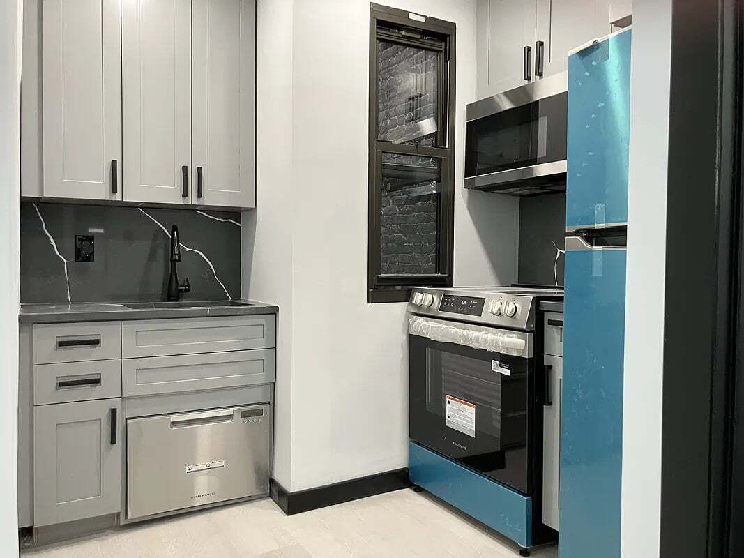 Foto del edificio - 223 E 4th St