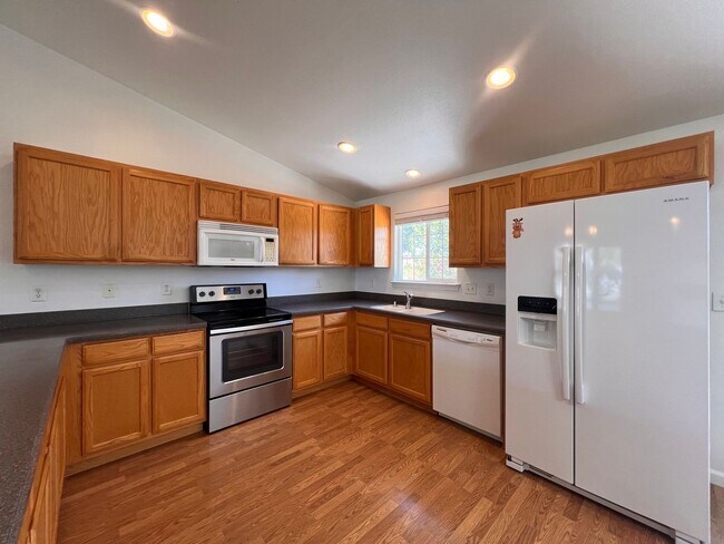 Foto del edificio - 4 Bedroom 2 Bathroom Fallon Home