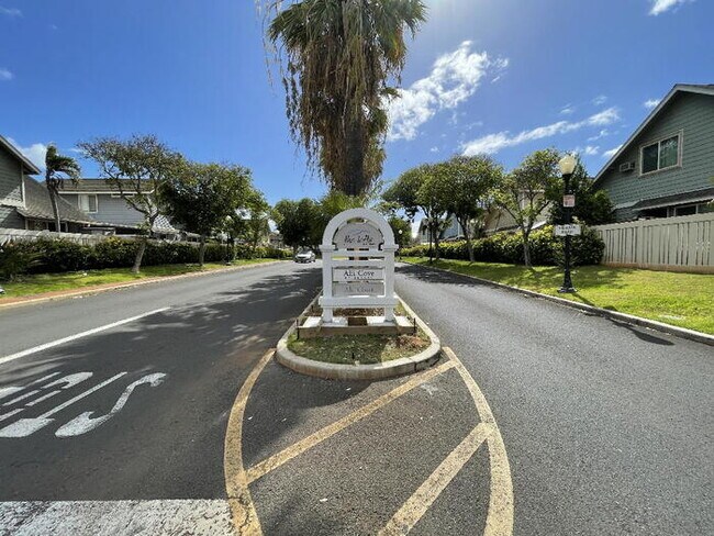 Building Photo - ALII COVE 3/2.5/2 garage, A/C, c-fan, W/D,...