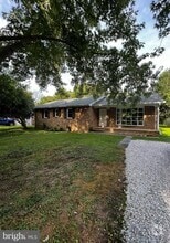 Building Photo - 241 Brookwood Ave