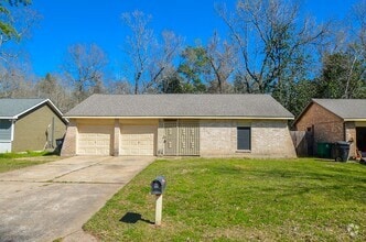 Building Photo - 8914 Valley Side Dr