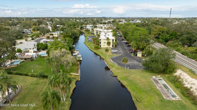 Foto del edificio - 1001 W Eau Gallie Blvd