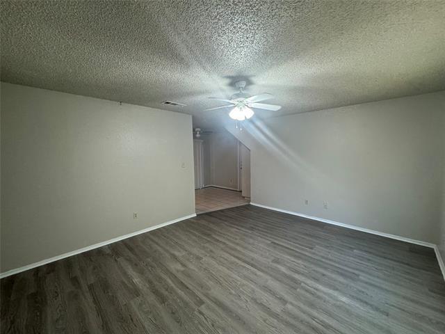Building Photo - 2166 Knoll Crest Dr