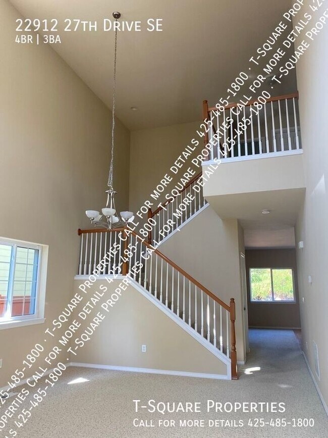 Foto del edificio - PRICE DROP!!!! 4 Bedroom 2.5 bathroom - CA...
