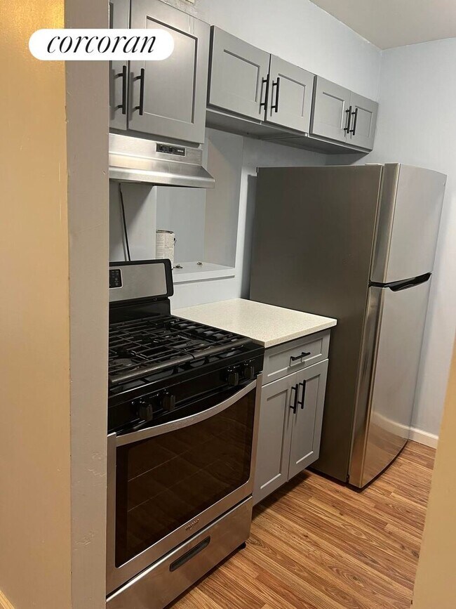 Foto del edificio - 244 E 110th St