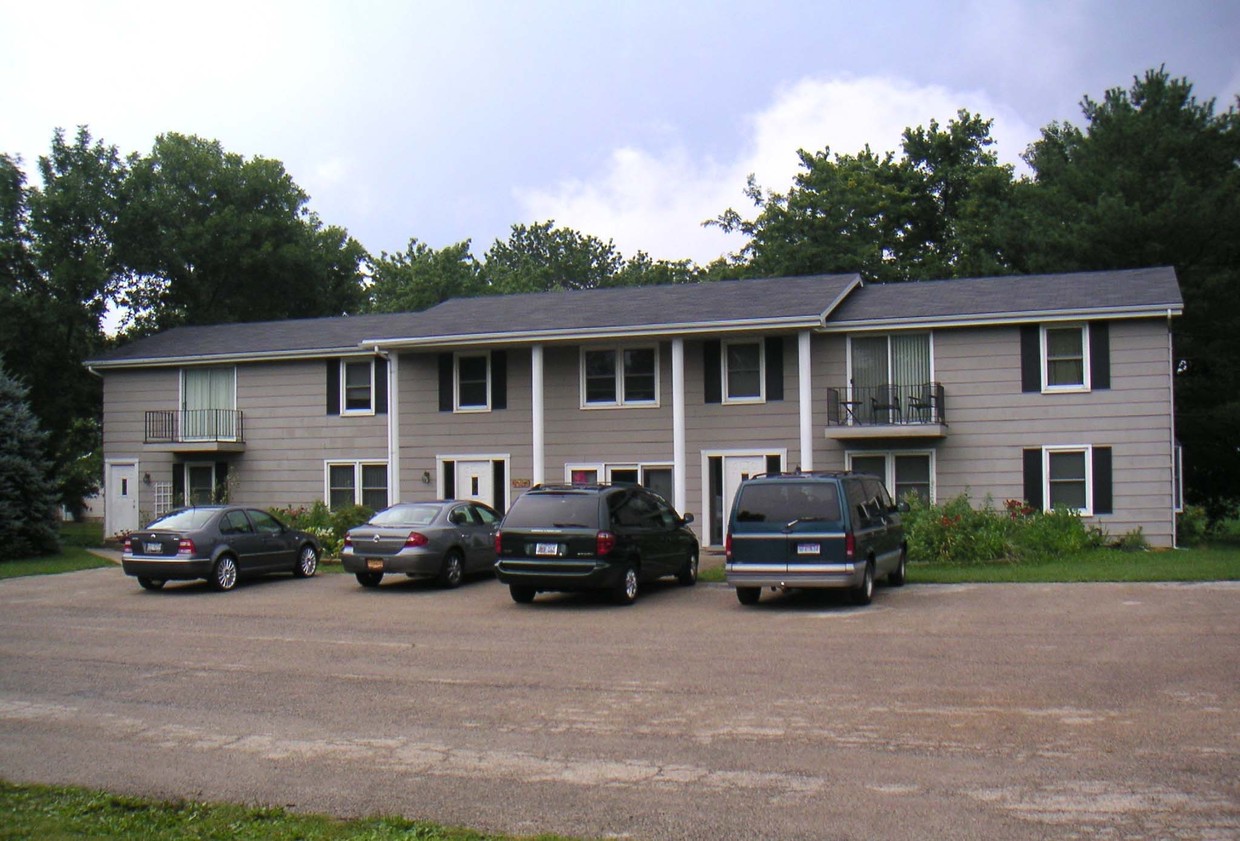 Primary Photo - 1106 Jennifer St