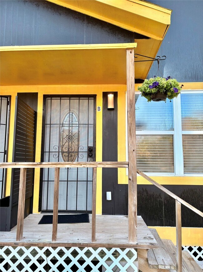 Foto del edificio - 9822 Candy Ct