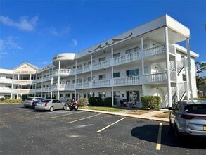 Building Photo - 2428 Columbia Dr